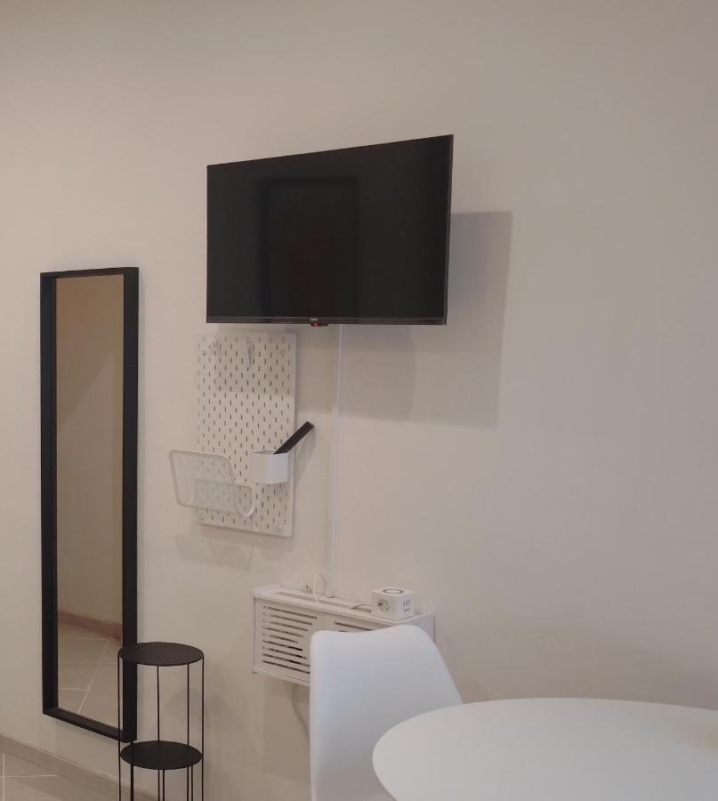 Guazzo Apartment - Self Check-In Parma Ngoại thất bức ảnh