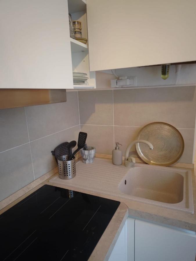 Guazzo Apartment - Self Check-In Parma Ngoại thất bức ảnh